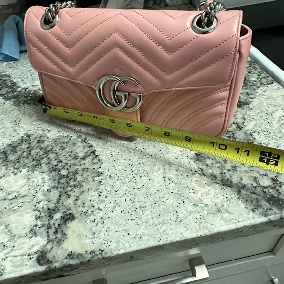Gucci -GG MARMONT SMALL SHOULDER BAG - Picture 16 of 16